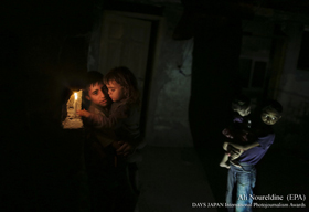 ガザに生きる子どもたち　撮影者：アリ・ヌールディーン（EPA）